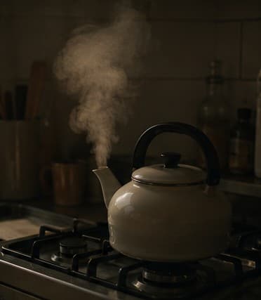 01:05 — 부엌